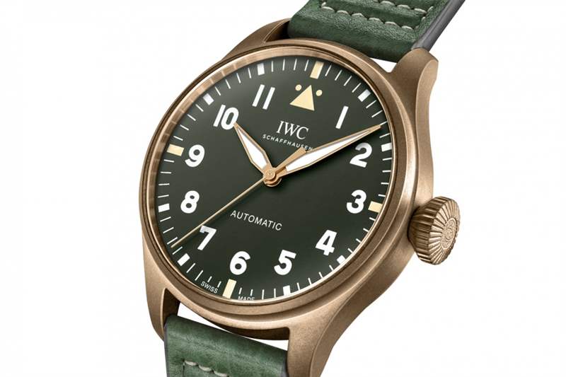IWC萬國最新Big Pilot's Watch 43 Spitfire注入懷舊味及軍表設計-復刻表