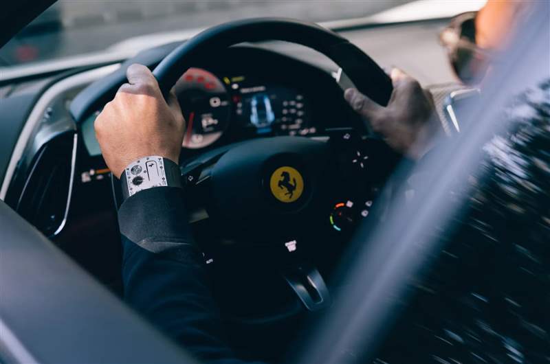 Richard Mille首度聯乘Ferrari 1.75mm成最薄表王輕盈卻耐撞-復刻表