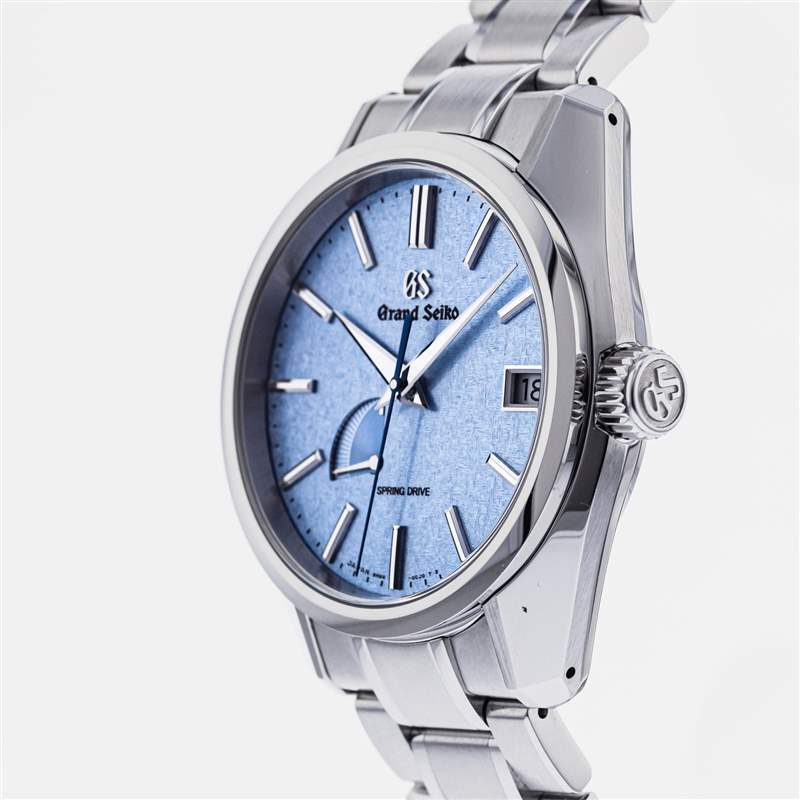 Grand Seiko Kira-Zuri 的四分之三士兵射擊