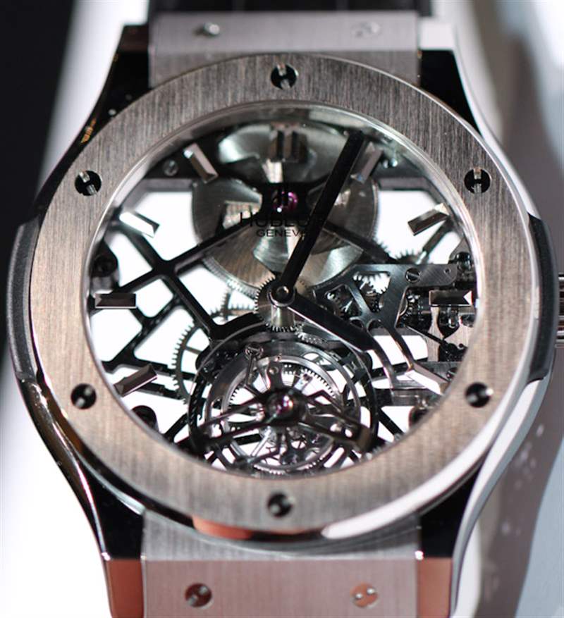宇舶(Hublot)經(jīng)典融合鏤空陀飛輪45毫米手表動手實(shí)踐-復(fù)刻表