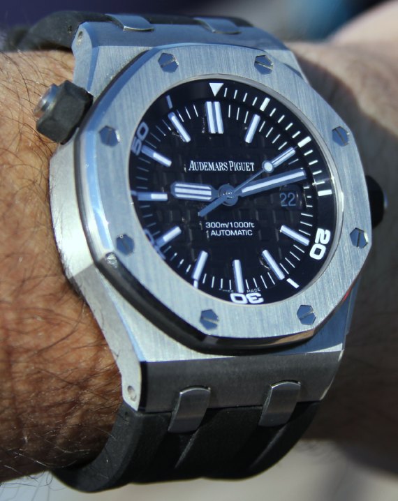 愛彼皇家橡樹近海潛水腕表-復(fù)刻表