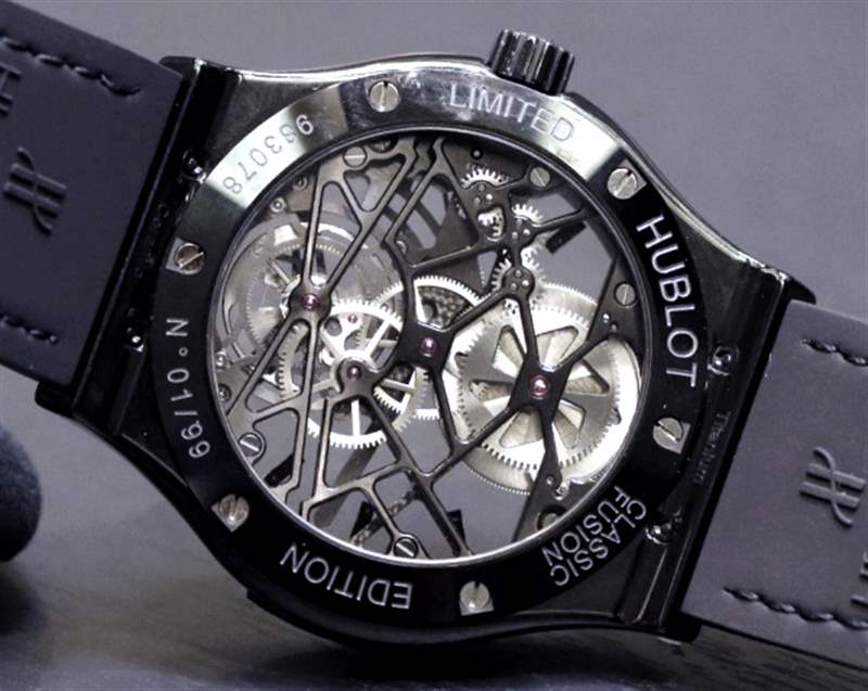 宇舶(Hublot)經(jīng)典融合鏤空陀飛輪45毫米手表動手實(shí)踐-復(fù)刻表