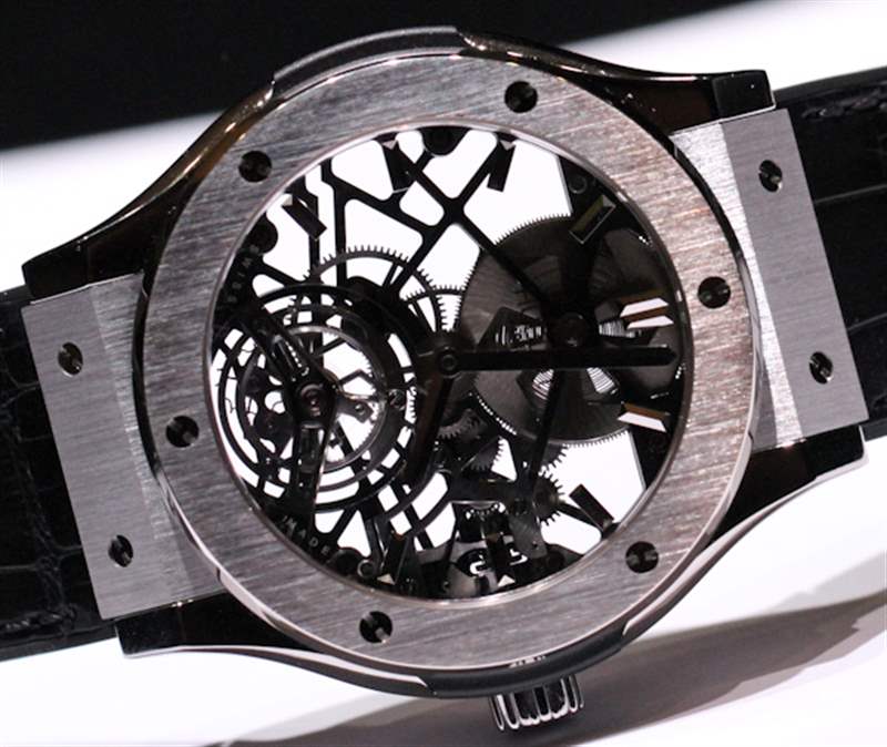 宇舶(Hublot)經(jīng)典融合鏤空陀飛輪45毫米手表動手實(shí)踐-復(fù)刻表